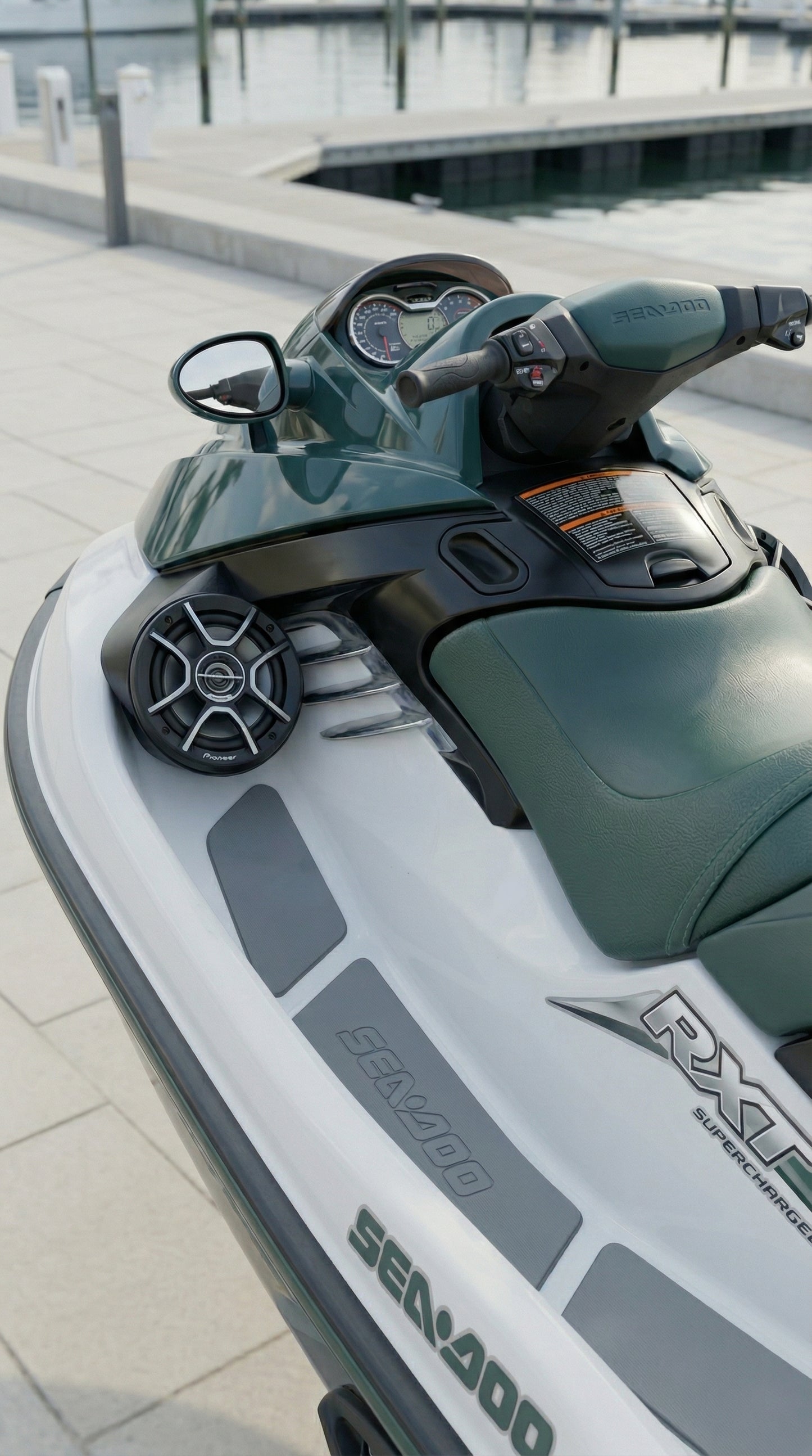 Sea Doo RXT 2007 Carcasas para altavoces y sistemas de audio 6.5"